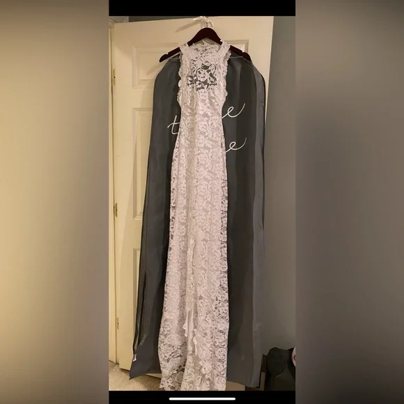 Grace loves lace Alexandra wedding dress